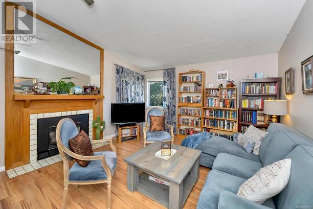 406 - 1234 Fort St, Condo with 2 bedrooms, 2 bathrooms and 1 parking in Victoria BC | Image 6