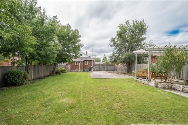 1207 Northmount Ave, House detached with 3 bedrooms, 2 bathrooms and 10 parking in Mississauga ON | Image 20