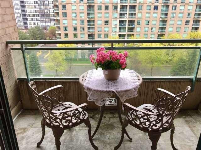 805 - 29 Pemberton Ave, Condo with 2 bedrooms, 2 bathrooms and 1 parking in Toronto ON | Image 16