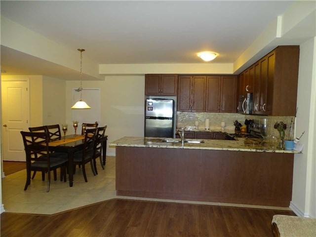 06 - 9621 Jane St, Townhouse with 2 bedrooms, 2 bathrooms and 1 parking in Vaughan ON | Image 3