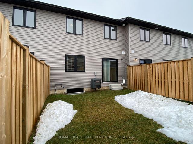 3 Trailside Dr, House attached with 3 bedrooms, 3 bathrooms and 2 parking in St. Marys ON | Image 7