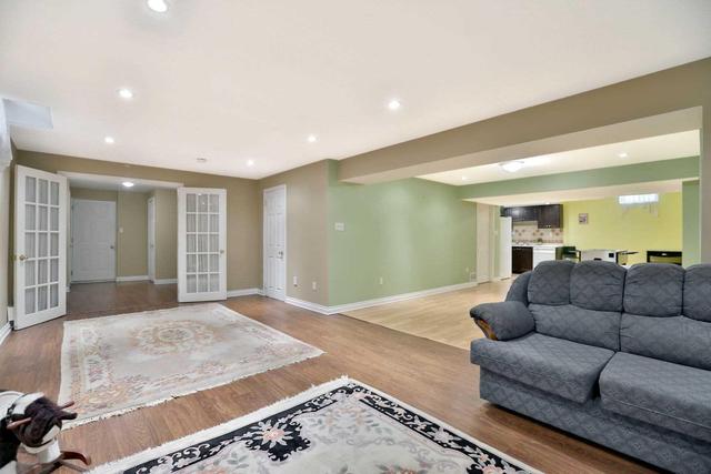 1037 Kestell Blvd, House detached with 4 bedrooms, 4 bathrooms and 2 parking in Oakville ON | Image 13