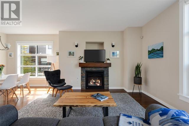 1 - 4009 Cedar Hill Rd, House attached with 3 bedrooms, 4 bathrooms and 4 parking in Saanich BC | Image 6