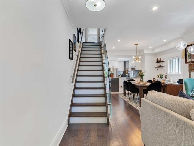 563 Craven Rd, House detached with 3 bedrooms, 3 bathrooms and 5 parking in Toronto ON | Image 23