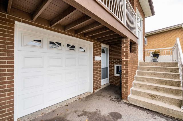 4106 Dunmow Cres, House semidetached with 3 bedrooms, 2 bathrooms and 4 parking in Mississauga ON | Image 23