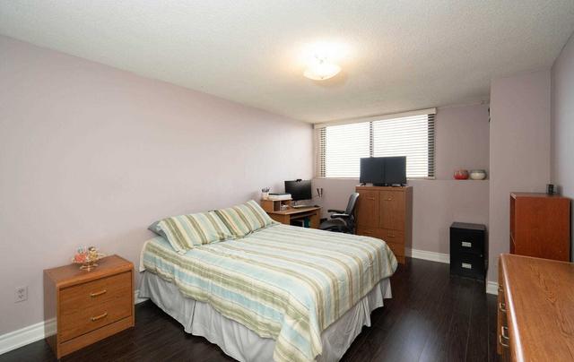 1312 - 10 Tapscott Rd, Condo with 1 bedrooms, 1 bathrooms and 1 parking in Toronto ON | Image 5