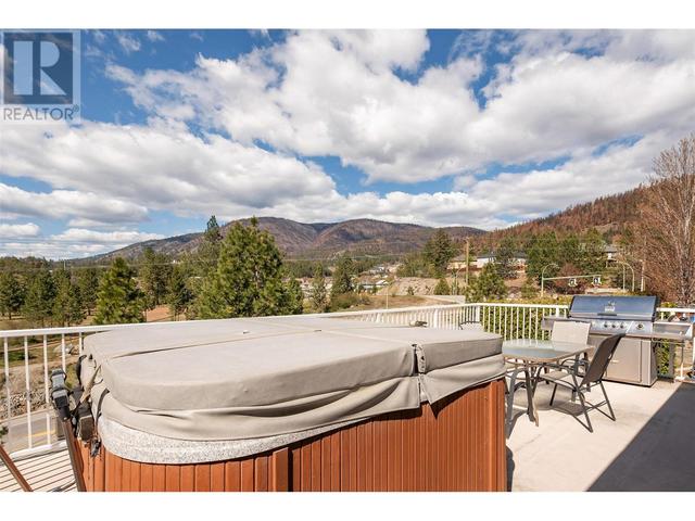 2116 Sunview Drive, House detached with 5 bedrooms, 3 bathrooms and 4 parking in West Kelowna BC | Image 15