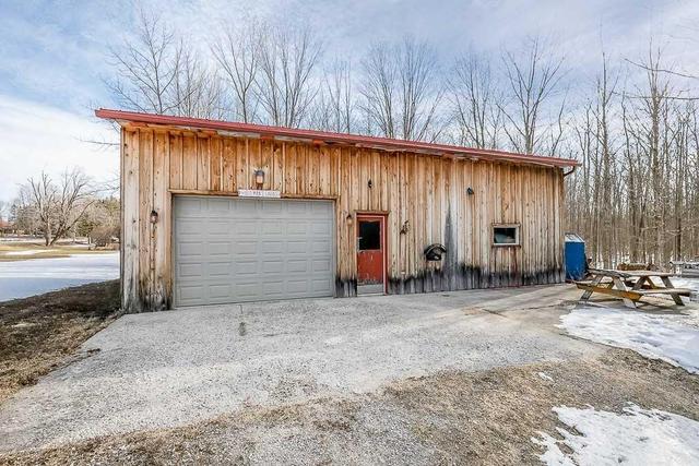241 Ridge Rd W, House detached with 2 bedrooms, 1 bathrooms and 12 parking in Oro Medonte ON | Image 10