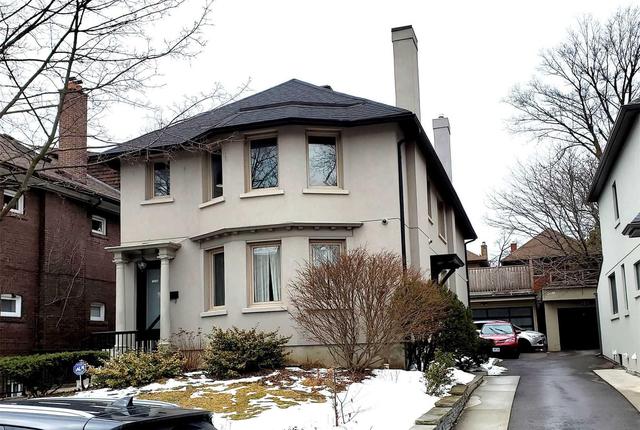 152 Highbourne Rd, House detached with 6 bedrooms, 3 bathrooms and 1 parking in Toronto ON | Image 2