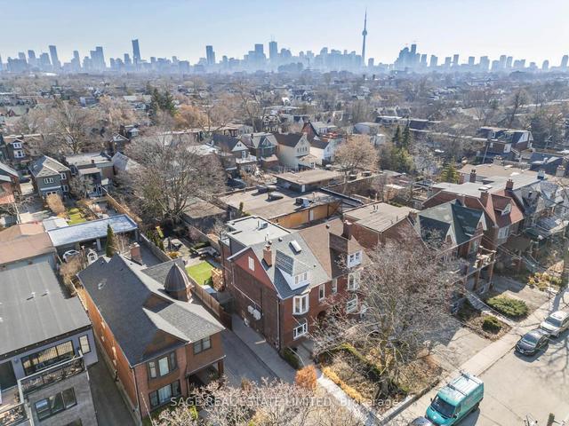 165 Delaware Ave, House semidetached with 4 bedrooms, 4 bathrooms and 0 parking in Toronto ON | Image 35