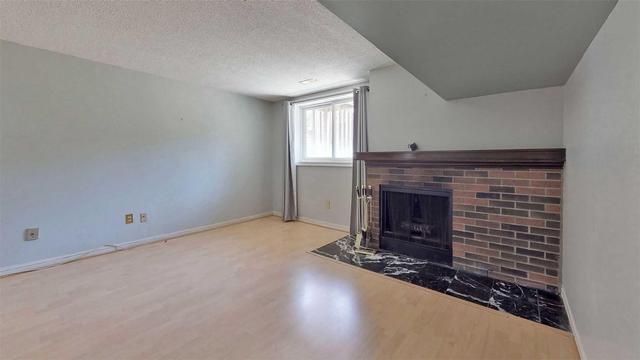 106 Dutch Myrtle Way, Townhouse with 3 bedrooms, 4 bathrooms and 1 parking in Toronto ON | Image 18