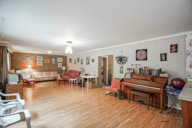 4 Restwell Cres, House detached with 4 bedrooms, 3 bathrooms and 10 parking in Toronto ON | Image 22