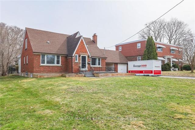 5720 Woodland Blvd, House detached with 4 bedrooms, 2 bathrooms and 7 parking in Niagara Falls ON | Image 23