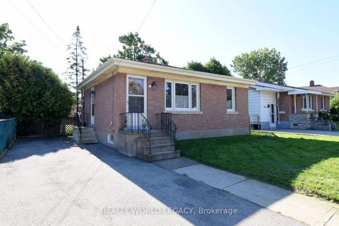 5 West 1st St, House detached with 2 bedrooms, 1 bathrooms and 3 parking in Hamilton ON | Card Image