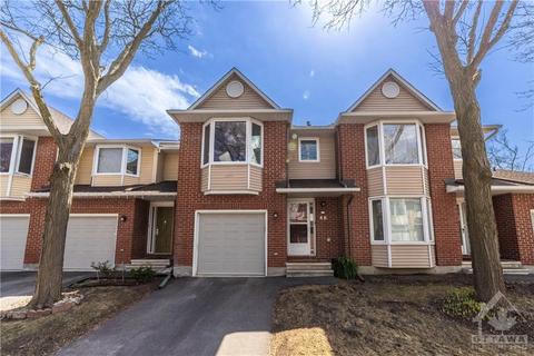 46 Oakhaven Private, Townhouse with 3 bedrooms, 3 bathrooms and 2 parking in Ottawa ON | Card Image