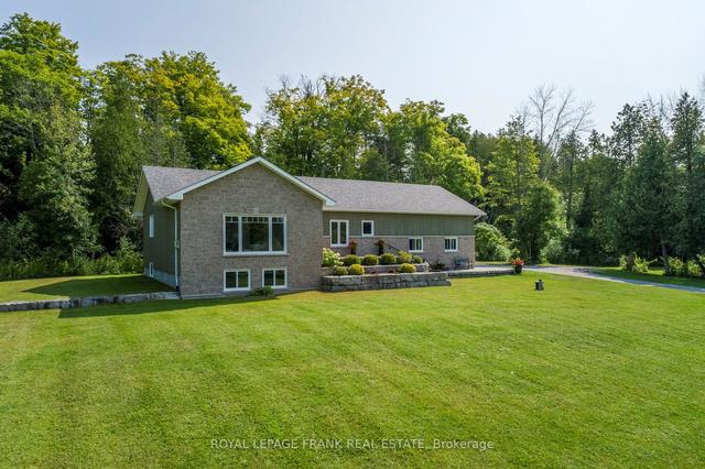 4267 County Rd 32, House detached with 2 bedrooms, 3 bathrooms and 7 parking in Douro Dummer ON | Image 1