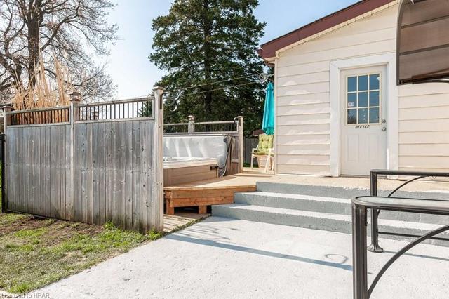 753 Mornington Street, House detached with 3 bedrooms, 1 bathrooms and 13 parking in Stratford ON | Image 37