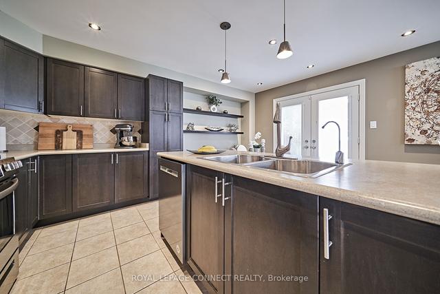 16 Teardrop Cres, House detached with 3 bedrooms, 3 bathrooms and 4 parking in Whitby ON | Image 10