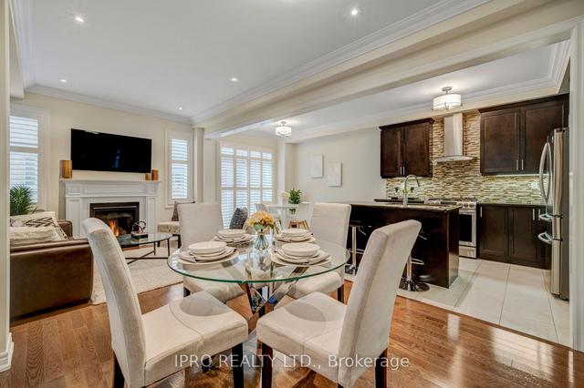 3908 Arvona Pl, House semidetached with 4 bedrooms, 3 bathrooms and 3 parking in Mississauga ON | Image 3