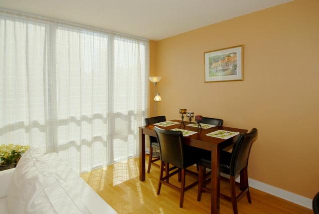 th128 - 70 Absolute Ave, Townhouse with 3 bedrooms, 2 bathrooms and null parking in Mississauga ON | Image 2