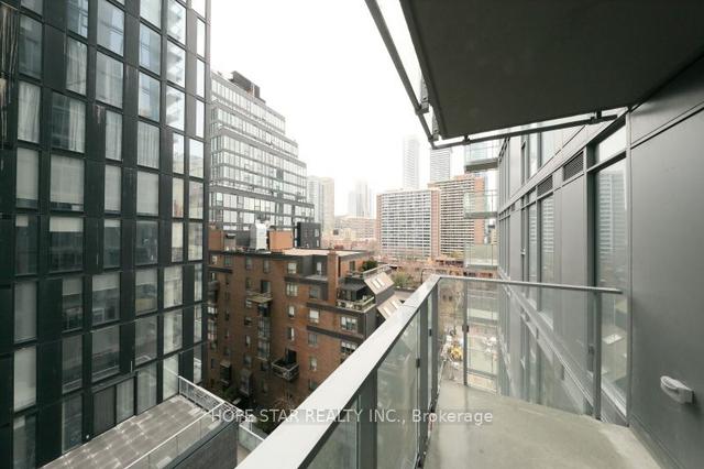 1001 - 50 Wellesley St E, Condo with 1 bedrooms, 1 bathrooms and 0 parking in Toronto ON | Image 11