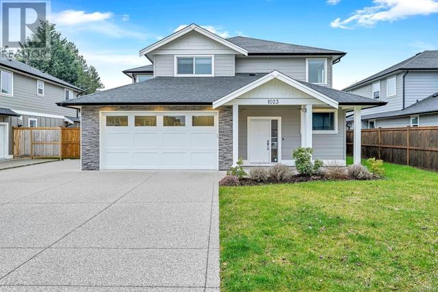 1023 Englewood Ave, House detached with 5 bedrooms, 3 bathrooms and 3 parking in Langford BC | Image 1