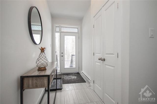 546 Crescendo Private, House attached with 2 bedrooms, 2 bathrooms and 2 parking in Ottawa ON | Image 5
