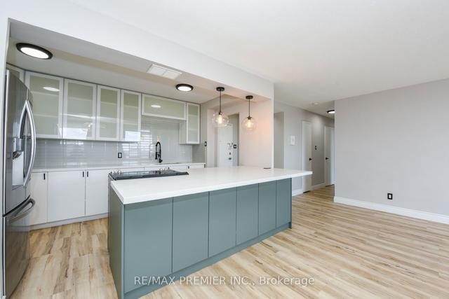 516 - 2835 Islington Ave, Condo with 3 bedrooms, 2 bathrooms and 1 parking in Toronto ON | Image 5