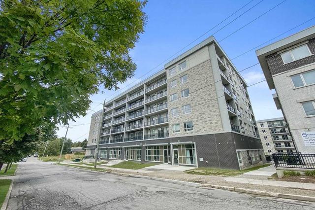 f405 - 275 Larch St, Condo with 2 bedrooms, 2 bathrooms and 1 parking in Waterloo ON | Image 1