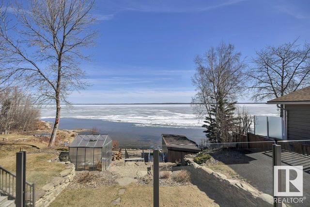 510 5 St, House detached with 4 bedrooms, 2 bathrooms and null parking in Norris Beach AB | Image 46