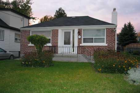76 Amsterdam Ave, House detached with 3 bedrooms, 2 bathrooms and 3 parking in Toronto ON | Image 1