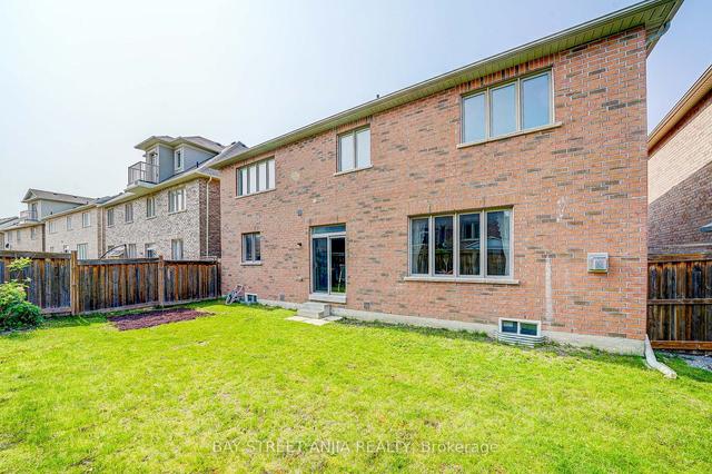 1042 Wilbur Pipher Circ, House detached with 4 bedrooms, 4 bathrooms and 6 parking in Newmarket ON | Image 33