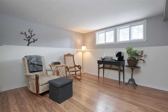 76 Lillian Cres, House detached with 3 bedrooms, 2 bathrooms and 4 parking in Barrie ON | Image 15