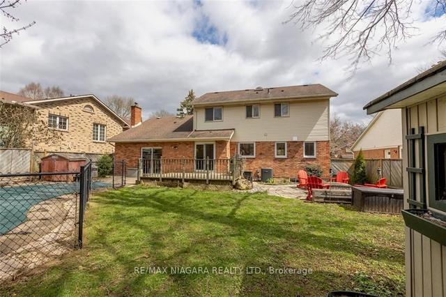 22 Deerpark Cres, House detached with 3 bedrooms, 3 bathrooms and 4 parking in Pelham ON | Image 26