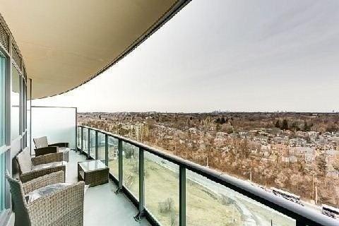 lph24 - 35 Brian Peck Cres, Condo with 2 bedrooms, 2 bathrooms and 2 parking in Toronto ON | Image 4