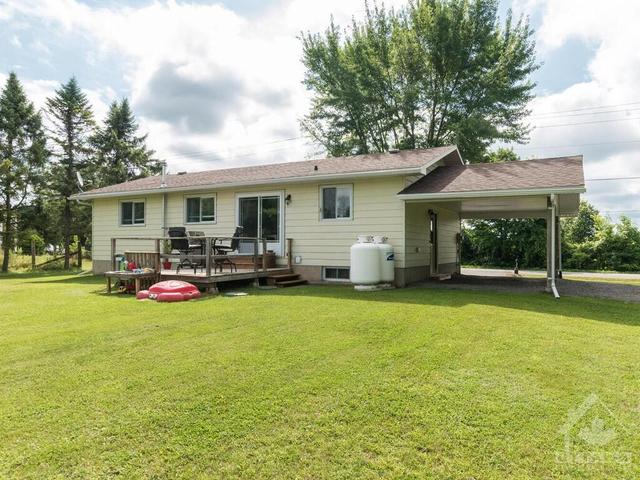 2215 Abbott Road, House detached with 3 bedrooms, 1 bathrooms and 6 parking in North Grenville ON | Image 26