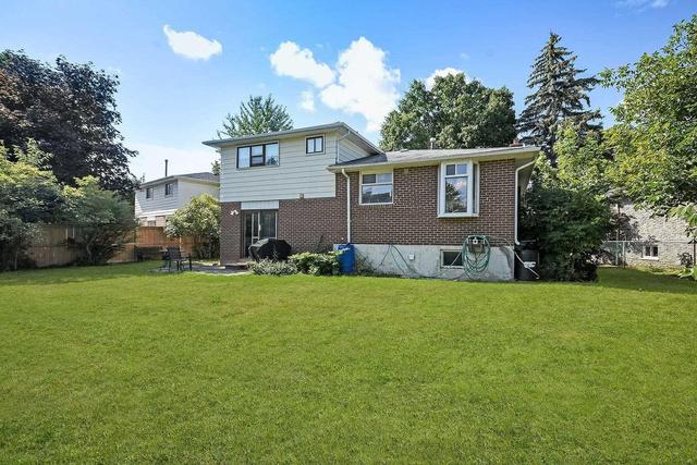 6 Pacer Crt, House detached with 3 bedrooms, 2 bathrooms and 2 parking in Brampton ON | Image 12