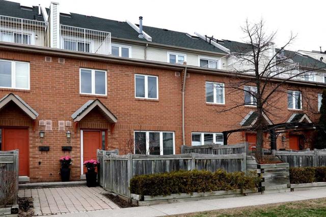 5 - 1241 Parkwest Pl, Townhouse with 2 bedrooms, 2 bathrooms and 2 parking in Mississauga ON | Image 1