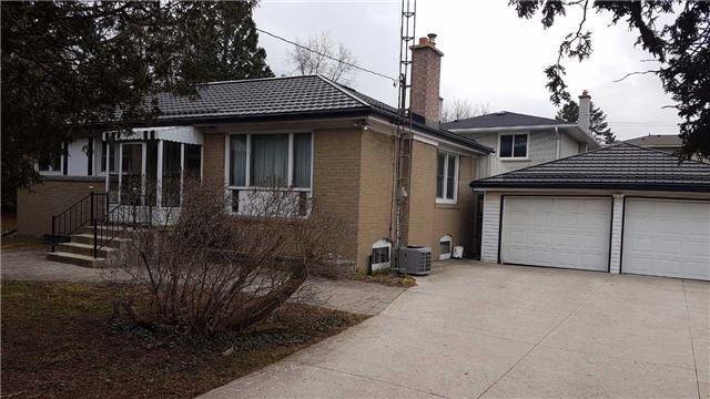 176 Waneta Dr, House detached with 3 bedrooms, 1 bathrooms and 6 parking in Oakville ON | Image 1