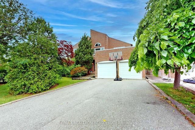 2 Nathan Crt, House detached with 4 bedrooms, 4 bathrooms and 6 parking in Vaughan ON | Image 1