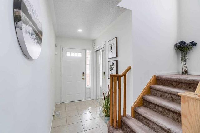 28 Magnificent Crt, House detached with 3 bedrooms, 4 bathrooms and 6 parking in Brampton ON | Image 36