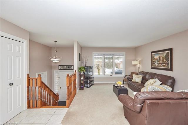 6093 Andrea Drive, House detached with 3 bedrooms, 2 bathrooms and null parking in Niagara Falls ON | Image 5