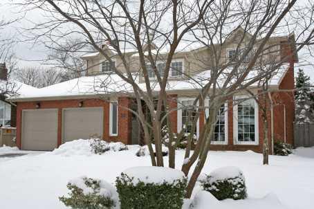 28 Arkendo Dr, House detached with 4 bedrooms, 4 bathrooms and 4 parking in Oakville ON | Image 1