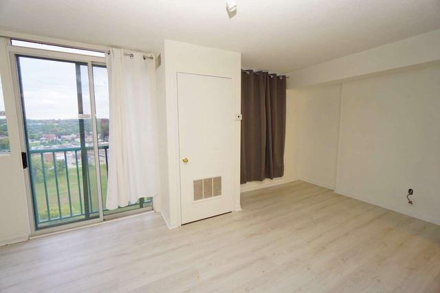 1502 - 75 Ellen St, Condo with 1 bedrooms, 1 bathrooms and 1 parking in Barrie ON | Image 10