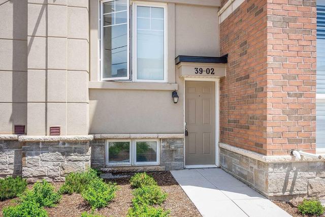 3902 - 2420 Baronwood Dr, Townhouse with 2 bedrooms, 2 bathrooms and 1 parking in Oakville ON | Image 2