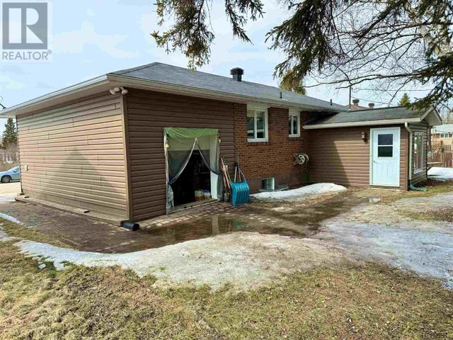 19 Albany St, House detached with 5 bedrooms, 2 bathrooms and null parking in Kapuskasing ON | Image 46