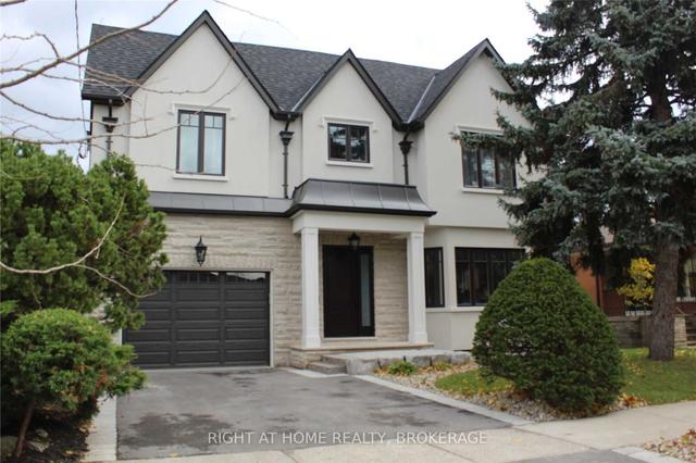 15 Glenn Arthur Dr, House detached with 4 bedrooms, 5 bathrooms and 35 parking in Toronto ON | Image 1