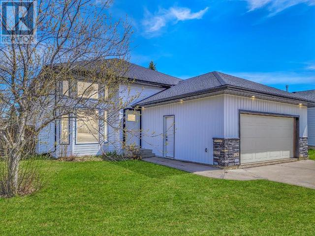 6513 99 Street, House detached with 3 bedrooms, 2 bathrooms and 4 parking in Grande Prairie AB | Card Image
