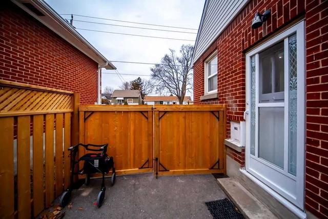 381 Colborne St E, House detached with 3 bedrooms, 3 bathrooms and 5 parking in Oshawa ON | Image 17