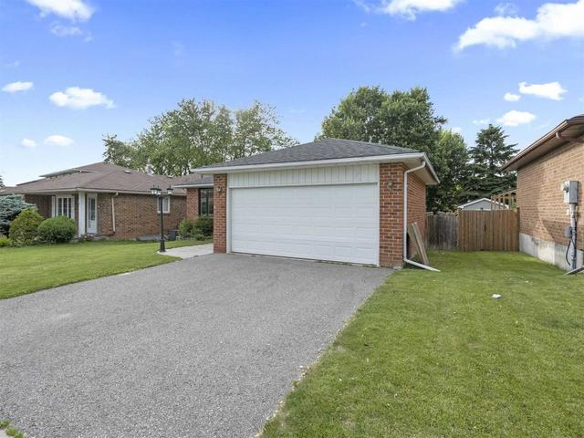 38 Northgate Dr, House detached with 3 bedrooms, 2 bathrooms and 4 parking in Bradford West Gwillimbury ON | Image 35